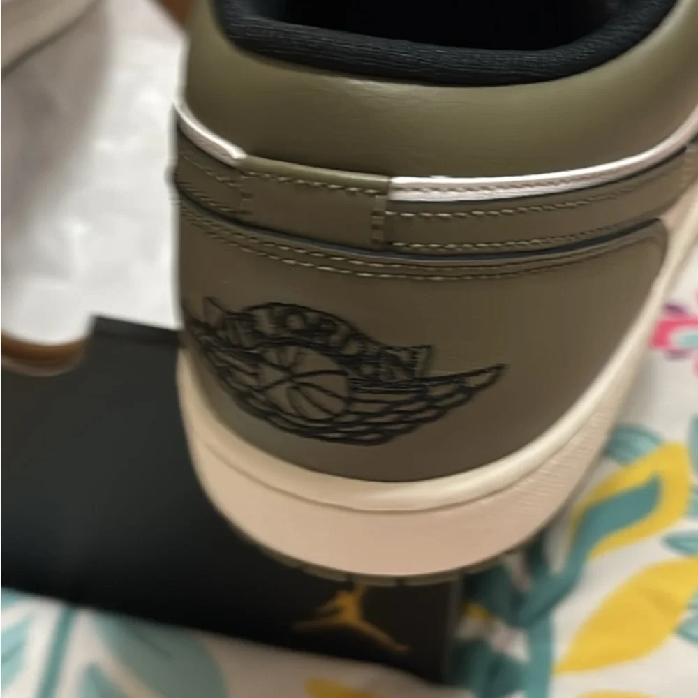Men’s Air Jordan 1 Low Black,White olive green Sneakers